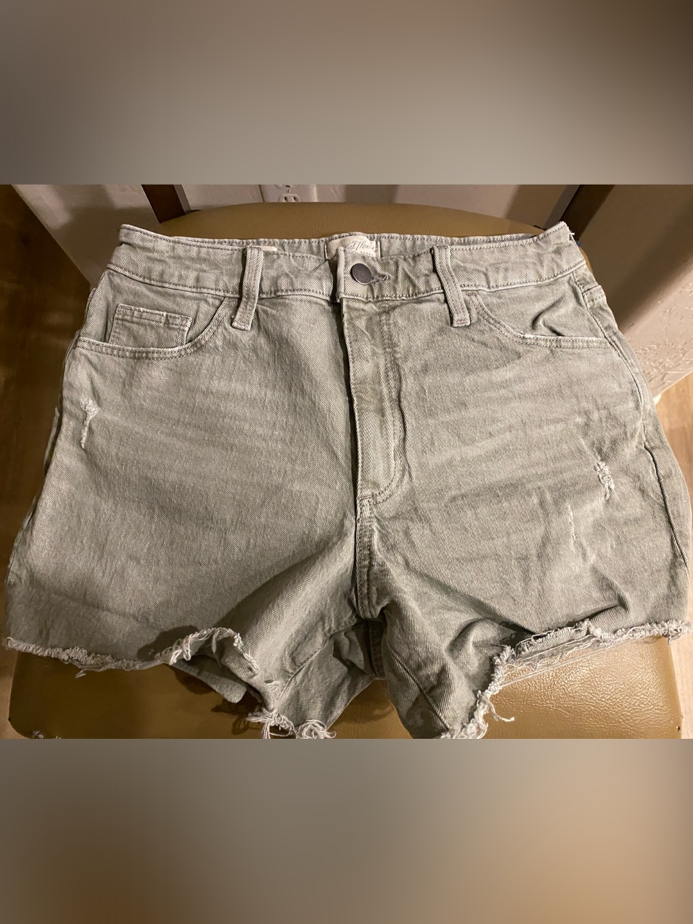Universal Thread Light Gray Denim Cutoff Shorts